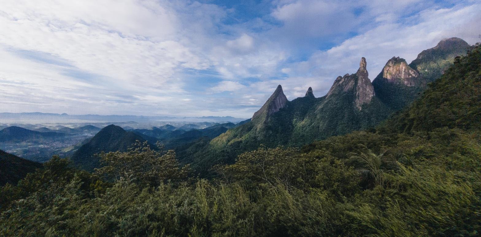 Parque Nacional da Serra dos Órgãos com vista para o Dedo de Deus, próximo a Petrópolis